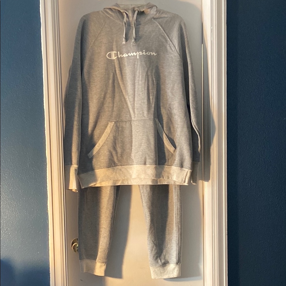 Champion women’s Set